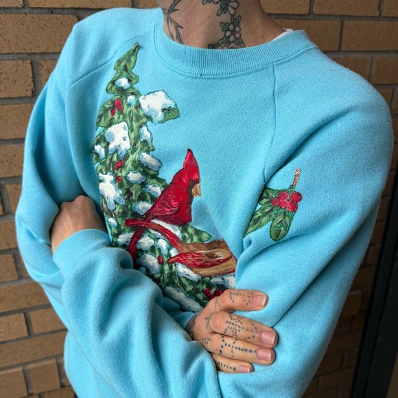 Vintage 90s Cardinals on Snowy Pine Baby Blue Crafty Cottage Sweatshirt ~ Size M - Picture 3 of 7